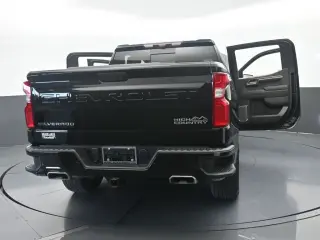 Chevrolet Silverado 1500 2024 4x2 High Country 4 puertas Cabina Crew 5.8 pies. SB