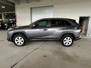 Toyota RAV4 2025 LE 4p SUV