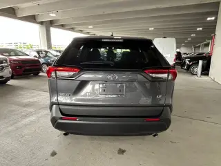 Toyota RAV4 2025 LE 4p SUV