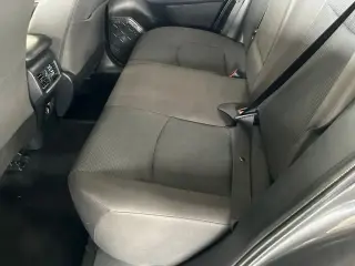 Toyota RAV4 2025 LE 4p SUV