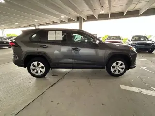 Toyota RAV4 2025 LE 4p SUV