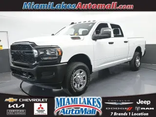 Ram 3500 2024 4x4 Tradesman 4p. Cabina de Tripulación 6.3 ft. SB SRW Camioneta
