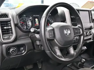 Ram 3500 2024 4x4 Tradesman 4p. Cabina de Tripulación 6.3 ft. SB SRW Camioneta