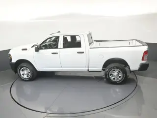Ram 3500 2024 4x4 Tradesman 4p. Cabina de Tripulación 6.3 ft. SB SRW Camioneta