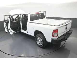 Ram 3500 2024 4x4 Tradesman 4p. Cabina de Tripulación 6.3 ft. SB SRW Camioneta