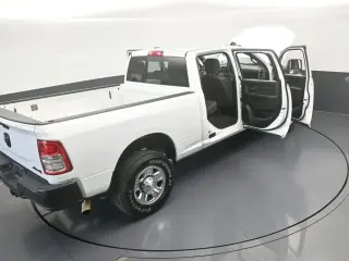 Ram 3500 2024 4x4 Tradesman 4p. Cabina de Tripulación 6.3 ft. SB SRW Camioneta