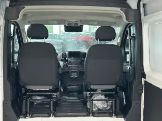 Ram ProMaster 2025 Tradesman 1500 136 WB 3dr High Roof Cargo Van sin asiento para pasajeros