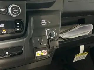 Ram ProMaster 2025 Tradesman 1500 136 WB 3dr High Roof Cargo Van sin asiento para pasajeros