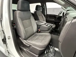 Chevrolet Silverado 1500 2024 4x2 Custom 4p Cabina de Tripulante 5.8 ft. SB