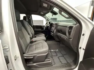 Chevrolet Silverado 1500 2024 4x2 Custom 4p Cabina de Tripulante 5.8 ft. SB