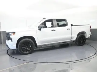 Chevrolet Silverado 1500 2024 4x2 Custom 4p Cabina de Tripulante 5.8 ft. SB