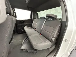 Chevrolet Silverado 1500 2024 4x2 Custom 4p Cabina de Tripulante 5.8 ft. SB