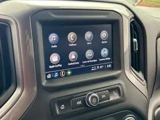 Chevrolet Silverado 1500 2024 4x2 Custom 4p Cabina de Tripulante 5.8 ft. SB