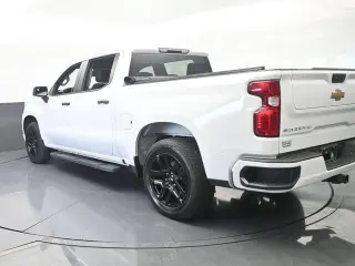 Chevrolet Silverado 1500 2024 4x2 Custom 4p Cabina de Tripulante 5.8 ft. SB