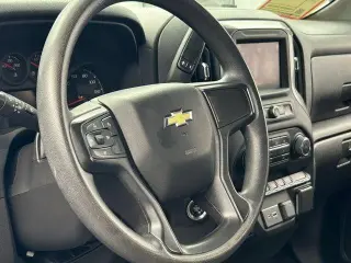 Chevrolet Silverado 1500 2024 4x2 Custom 4p Cabina de Tripulante 5.8 ft. SB