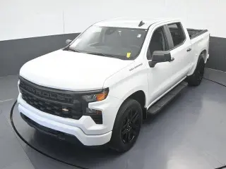 Chevrolet Silverado 1500 2024 4x2 Custom 4p Cabina de Tripulante 5.8 ft. SB