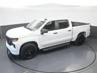 Chevrolet Silverado 1500 2024 4x2 Custom 4p Cabina de Tripulante 5.8 ft. SB