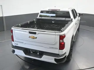 Chevrolet Silverado 1500 2024 4x2 Custom 4p Cabina de Tripulante 5.8 ft. SB