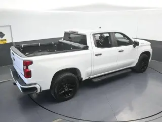 Chevrolet Silverado 1500 2024 4x2 Custom 4p Cabina de Tripulante 5.8 ft. SB