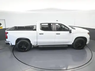 Chevrolet Silverado 1500 2024 4x2 Custom 4p Cabina de Tripulante 5.8 ft. SB
