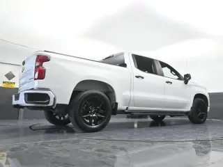 Chevrolet Silverado 1500 2024 4x2 Custom 4p Cabina de Tripulante 5.8 ft. SB