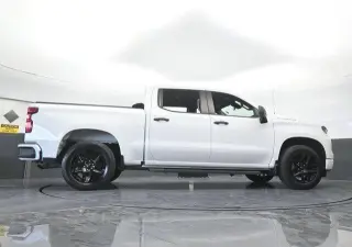 Chevrolet Silverado 1500 2024 4x2 Custom 4p Cabina de Tripulante 5.8 ft. SB