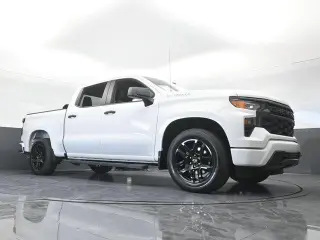 Chevrolet Silverado 1500 2024 4x2 Custom 4p Cabina de Tripulante 5.8 ft. SB
