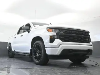 Chevrolet Silverado 1500 2024 4x2 Custom 4p Cabina de Tripulante 5.8 ft. SB