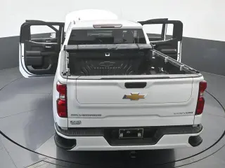 Chevrolet Silverado 1500 2024 4x2 Custom 4p Cabina de Tripulante 5.8 ft. SB
