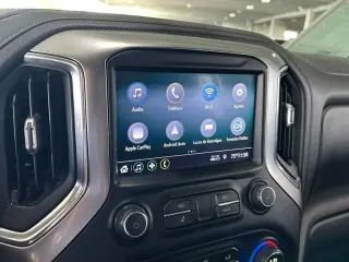 Chevrolet Silverado 1500 2020 4x2 RST 4p. Cabina Crew 5.8 pies. SB