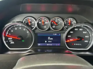 Chevrolet Silverado 1500 2020 4x2 RST 4p. Cabina Crew 5.8 pies. SB
