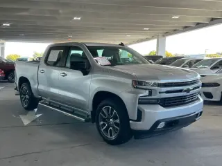 Chevrolet Silverado 1500 2020 4x2 RST 4p. Cabina Crew 5.8 pies. SB