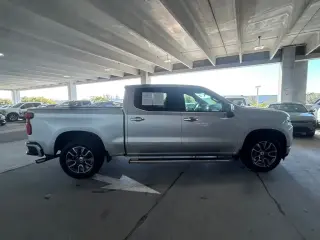 Chevrolet Silverado 1500 2020 4x2 RST 4p. Cabina Crew 5.8 pies. SB