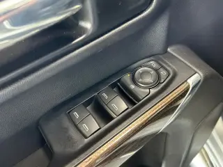 Chevrolet Silverado 1500 2020 4x2 RST 4p. Cabina Crew 5.8 pies. SB