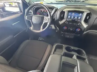 Chevrolet Silverado 1500 2020 4x2 RST 4p. Cabina Crew 5.8 pies. SB