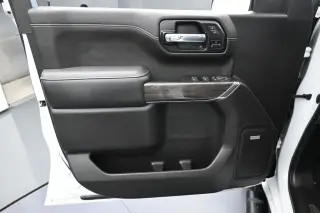 Chevrolet Silverado 1500 Limited 2022 4x2 LTZ 4p Cabina de Tripulante 5.8 pies de caja corta