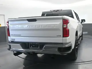 Chevrolet Silverado 1500 Limited 2022 4x2 LTZ 4p Cabina de Tripulante 5.8 pies de caja corta