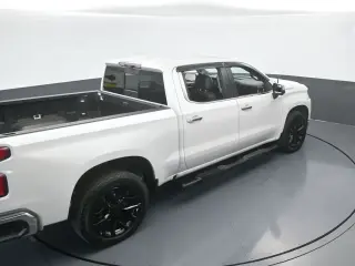 Chevrolet Silverado 1500 Limited 2022 4x2 LTZ 4p Cabina de Tripulante 5.8 pies de caja corta