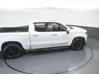 Chevrolet Silverado 1500 Limited 2022 4x2 LTZ 4p Cabina de Tripulante 5.8 pies de caja corta
