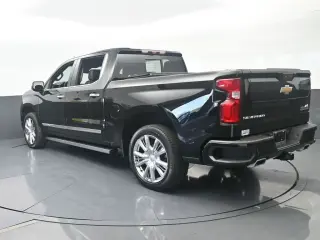 Chevrolet Silverado 1500 2023 4x4 High Country 4dr Crew Cab 5,8 ft. SB