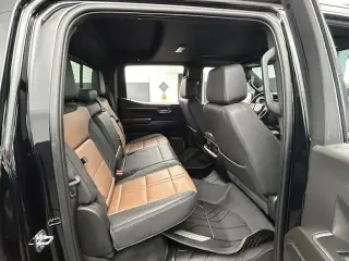 Chevrolet Silverado 1500 2023 4x4 High Country 4dr Crew Cab 5,8 ft. SB