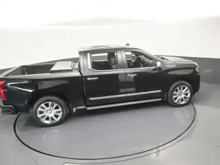 Chevrolet Silverado 1500 2023 4x4 High Country 4dr Crew Cab 5,8 ft. SB