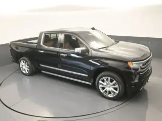 Chevrolet Silverado 1500 2023 4x4 High Country 4dr Crew Cab 5,8 ft. SB