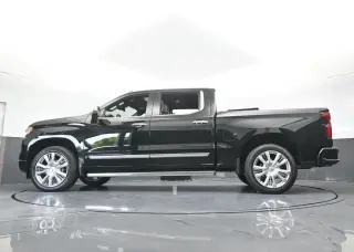 Chevrolet Silverado 1500 2023 4x4 High Country 4dr Crew Cab 5,8 ft. SB