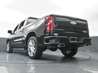 Chevrolet Silverado 1500 2023 4x4 High Country 4dr Crew Cab 5,8 ft. SB