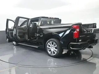 Chevrolet Silverado 1500 2023 4x4 High Country 4dr Crew Cab 5,8 ft. SB