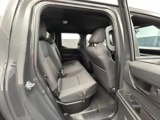Toyota Tacoma 2024 4x2 SR5 4p Doble Cabina 5,0 pies CB