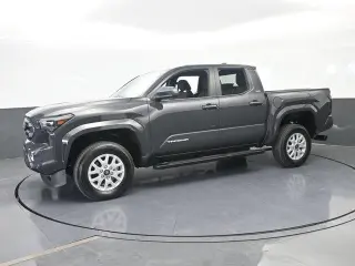 Toyota Tacoma 2024 4x2 SR5 4p Doble Cabina 5,0 pies CB