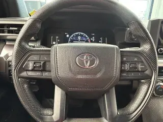 Toyota Tacoma 2024 4x2 SR5 4p Doble Cabina 5,0 pies CB