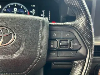 Toyota Tacoma 2024 4x2 SR5 4p Doble Cabina 5,0 pies CB